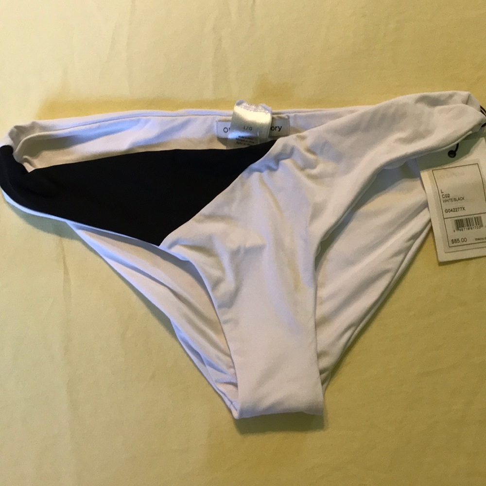 ✨🆕✨NWT - Onia bikini bottom